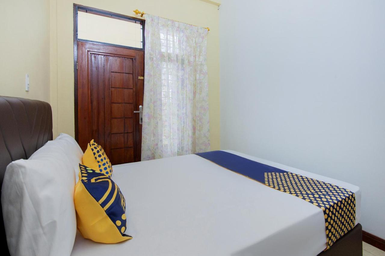Spot On 2076 Hotel Stadion Berastagi Ngoại thất bức ảnh